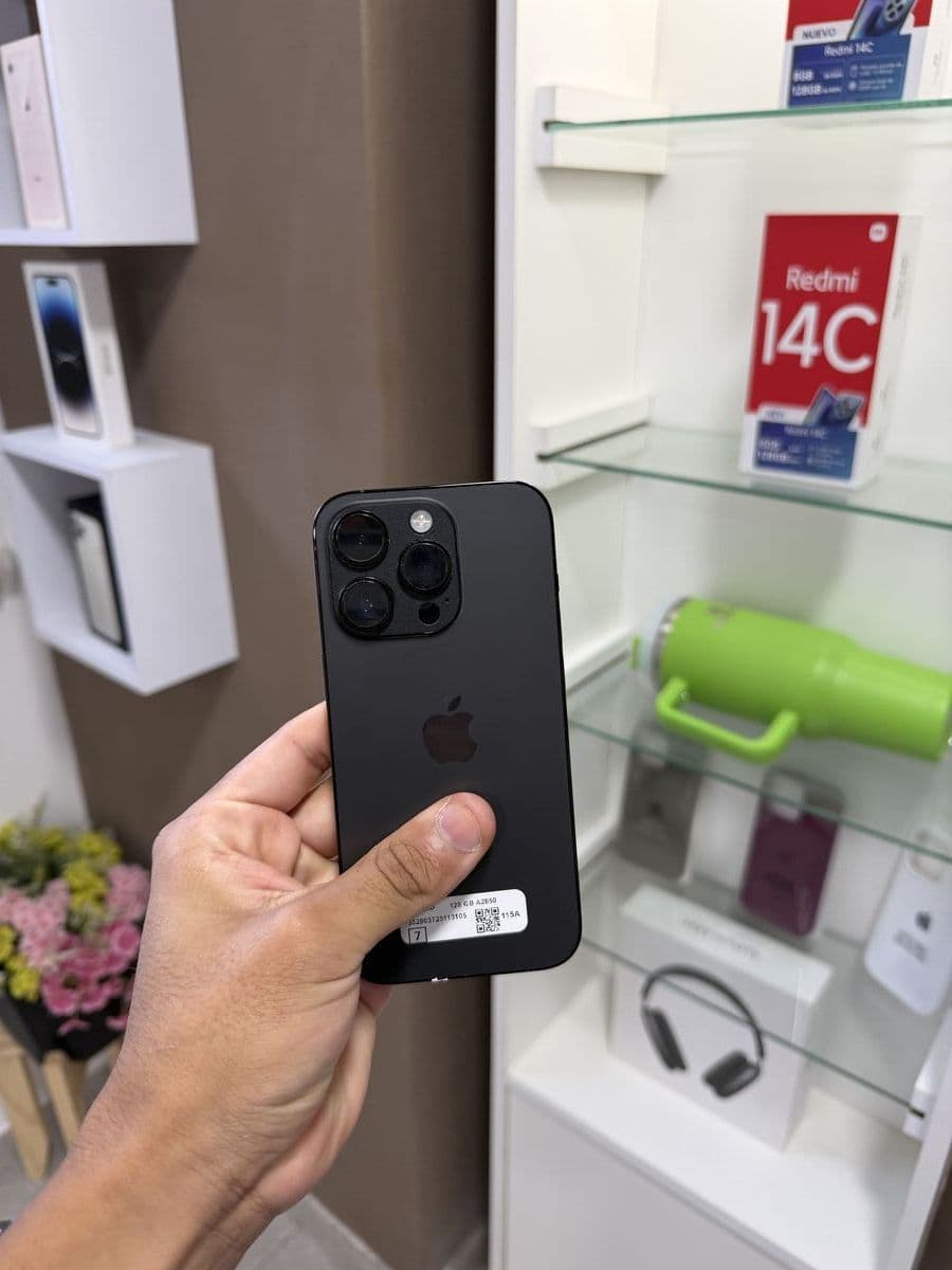 iPhone 15 Pro Titanio Negro