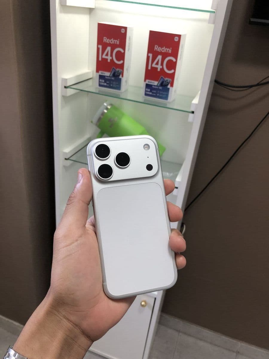 iPhone 17 Pro Silver